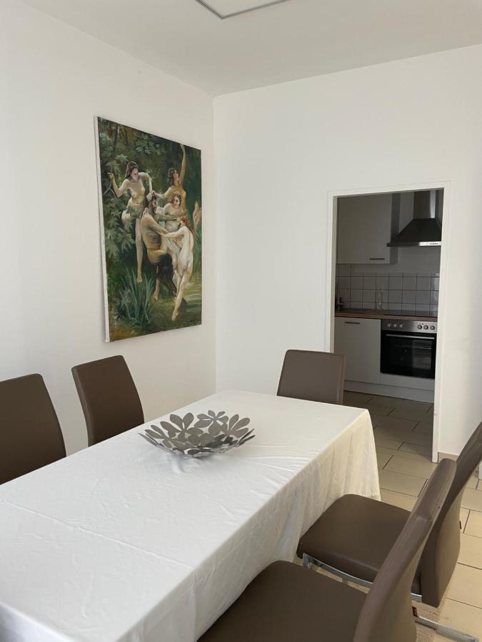 Stadtsuite Mit Sauna In Wiener Neustadt 135 M2 外观 照片
