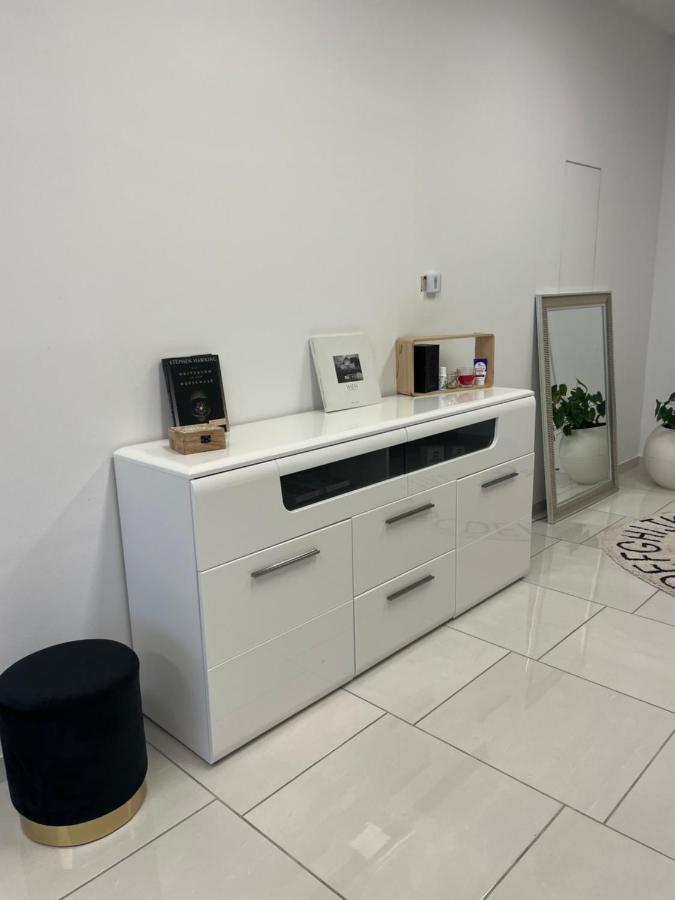 Stadtsuite Mit Sauna In Wiener Neustadt 135 M2 外观 照片