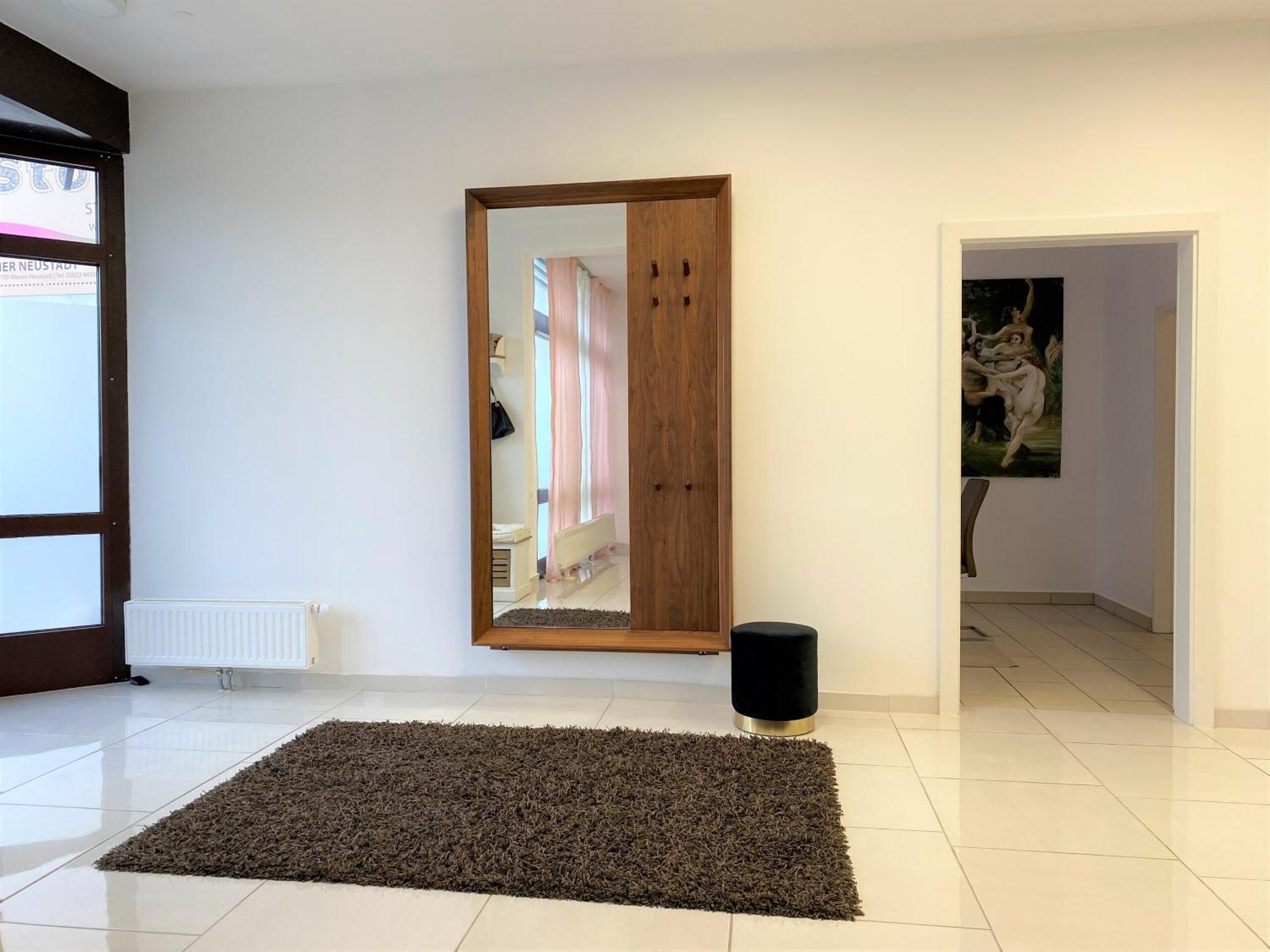 Stadtsuite Mit Sauna In Wiener Neustadt 135 M2 外观 照片